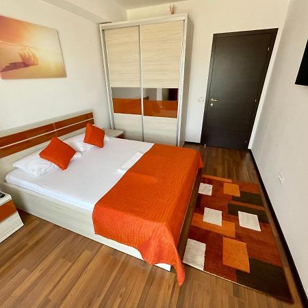 Alcomar Apartment - Summerland Mamaia Extérieur photo
