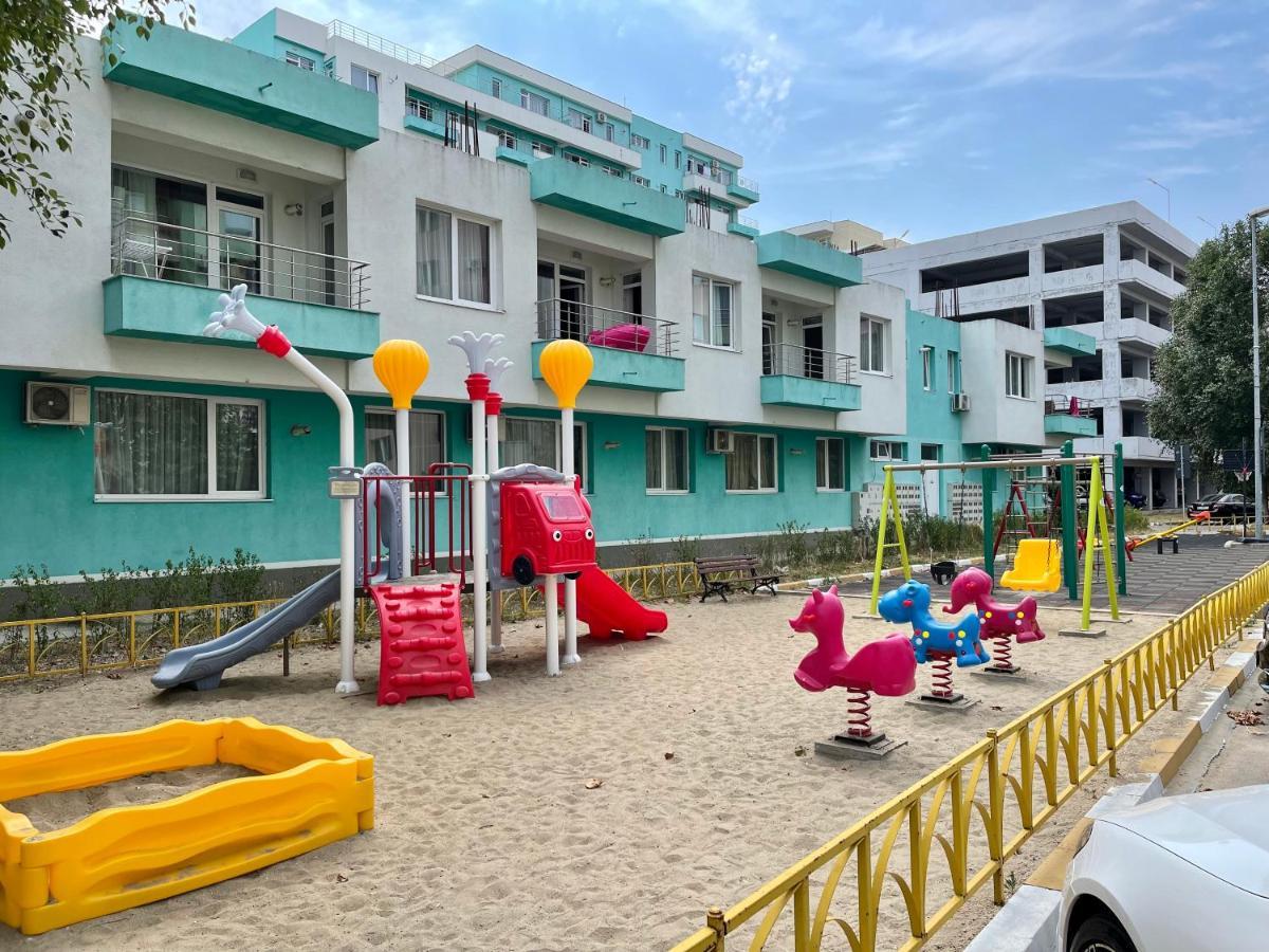Alcomar Apartment - Summerland Mamaia Extérieur photo