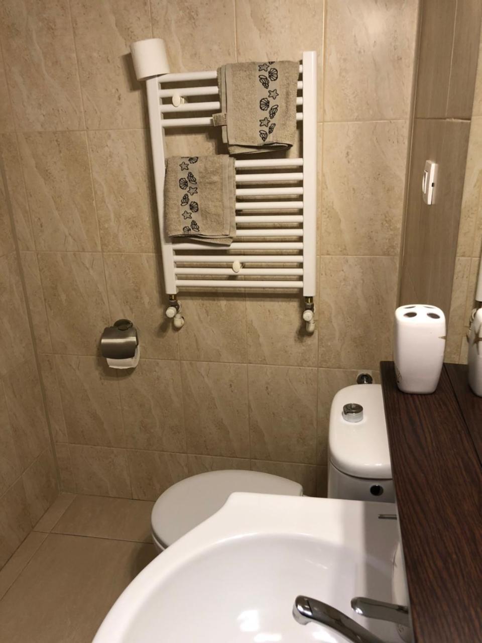 Alcomar Apartment - Summerland Mamaia Extérieur photo
